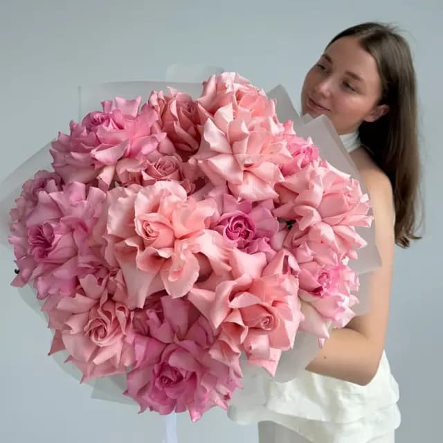 Букет из 15 французских роз "BE SWEET & MANDALA"