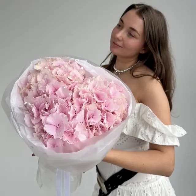 Букет из 3 голландских гортензий (премиум) "VERENA PINK"