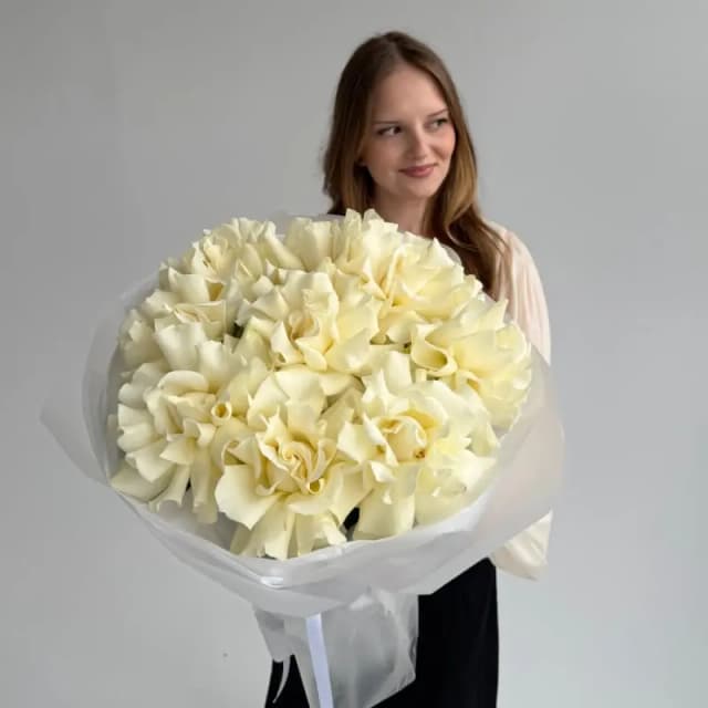 Букет из 9 французских роз "WHITE MODIAL"