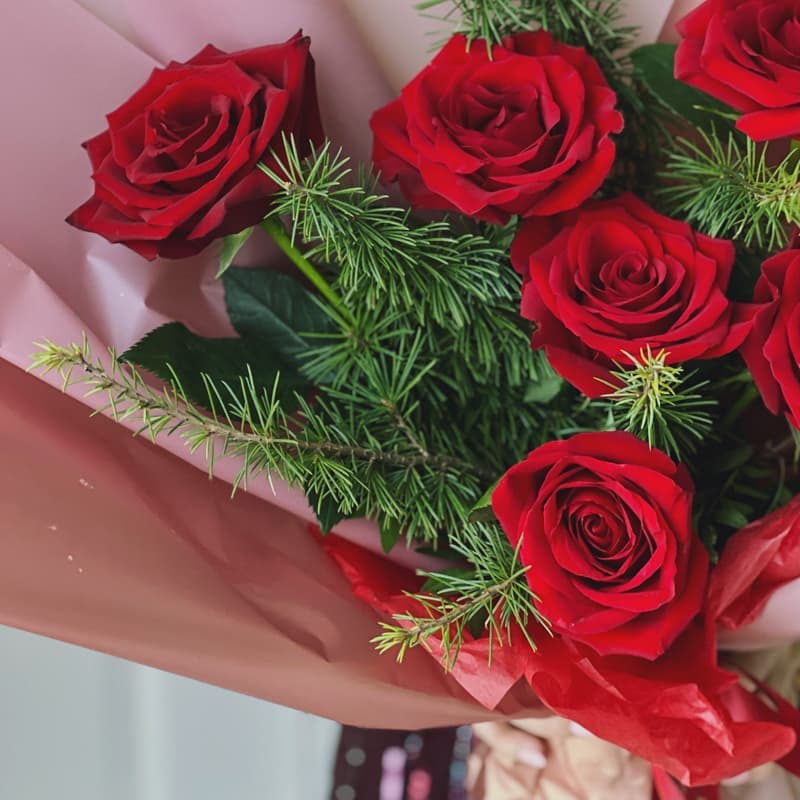 Новогодний букет c 7 розами "WINTER ROSES" — Фото 4