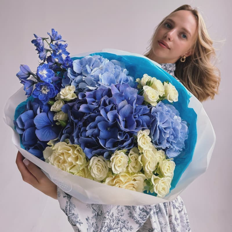 Букет с гортензиями и дельфиниумом "AZUL" — Фото 2