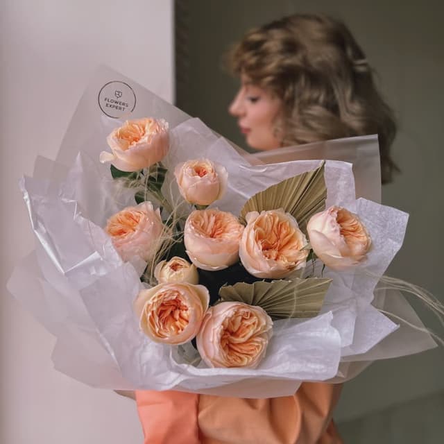 Букет из 9 пионовидных роз "LITTLE JULIET"