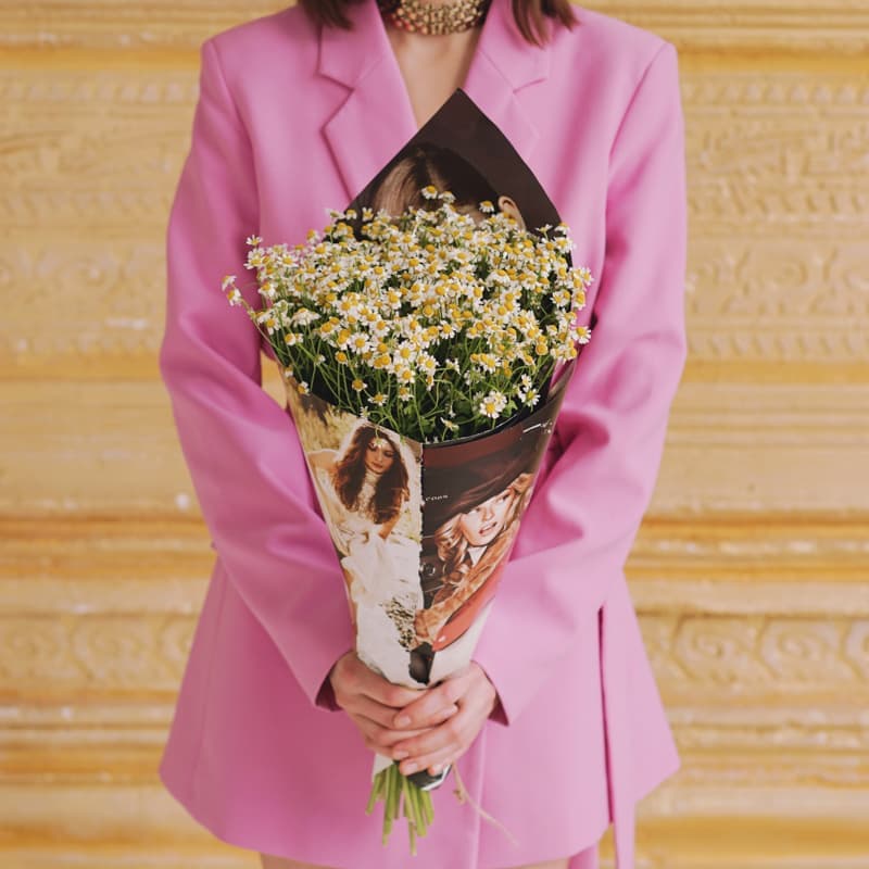 Букет из 15 ромашек "FASHION JOURNAL"