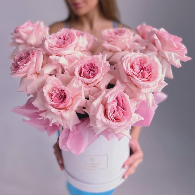 Коробка из 11 пионовидных роз "PINK OHARA"