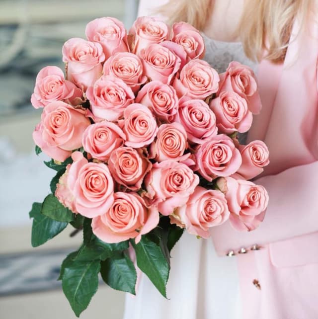 Букет из 25 нежно-розовых роз 60 см "ROSES 28"