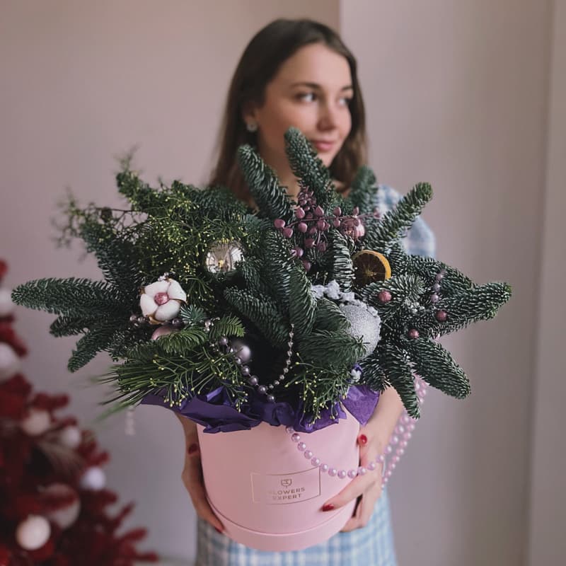 Новогодняя композиция в коробке "GREEN FOREST"