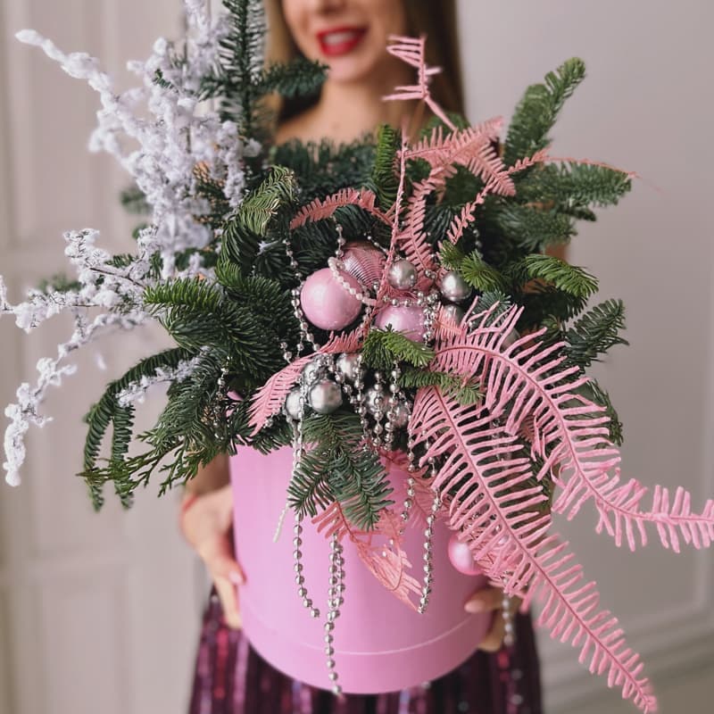 Новогодняя композиция в коробке "PINK SANTA" — Фото 4