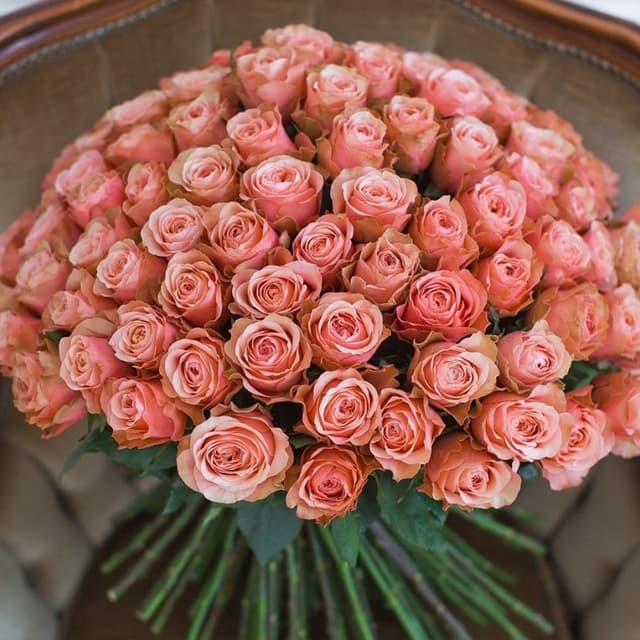 Букет из 101 пионовидной розы Kahala 60 см "ROSES 26"