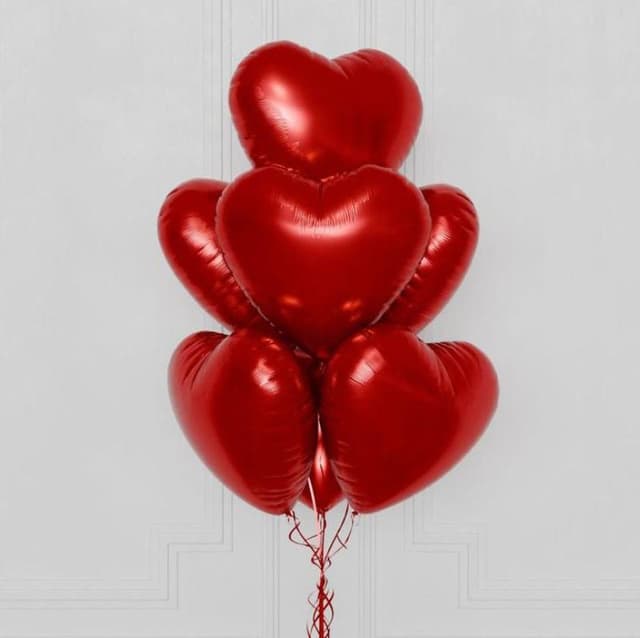 Набор из 7 фольгированных шаров в виде сердца "VALENTIN"