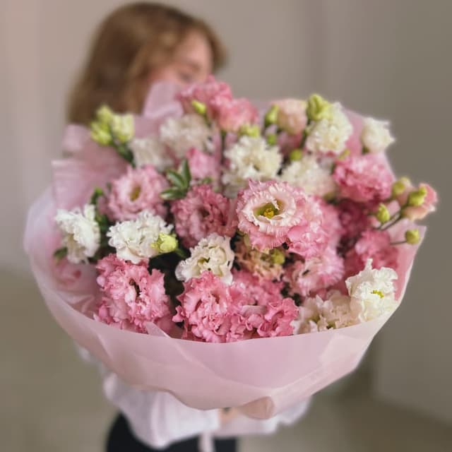 Воздушный букет из 15 эустом "PINK AIR"