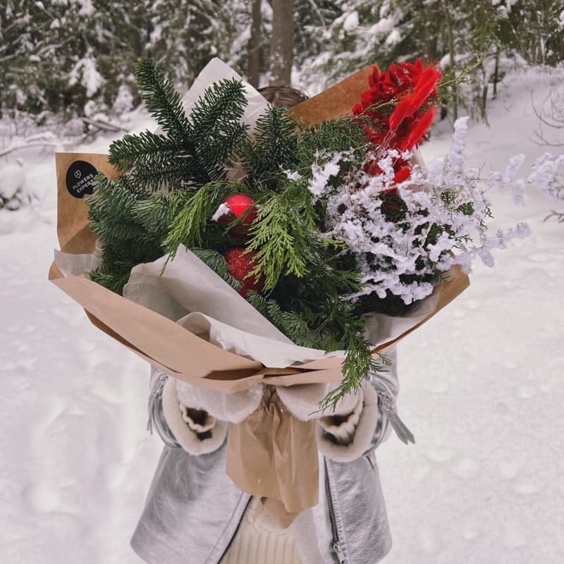 Новогодний хвойный букет "RED"