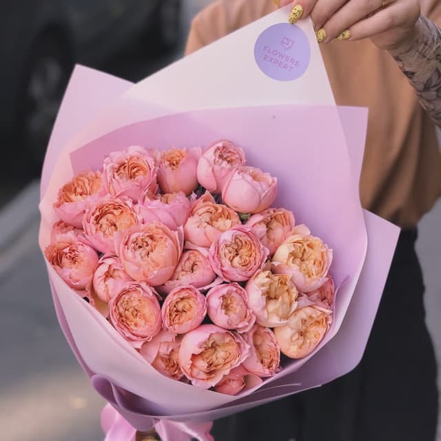 Букет из 11 пионовидных роз "PEACH JULI"