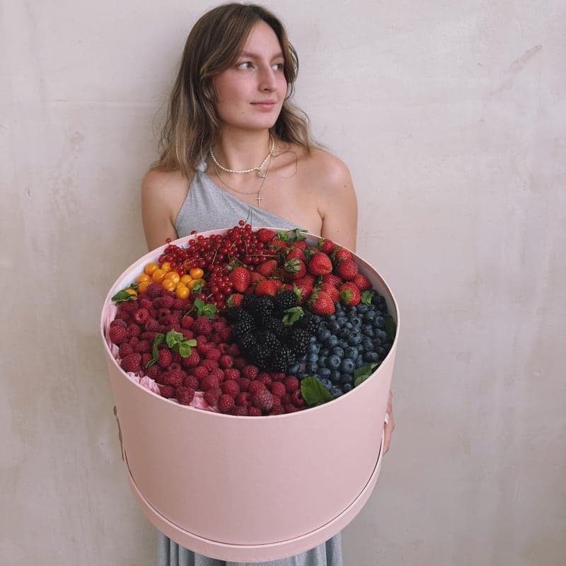 Большая коробка с ягодами "BERRY BLISS" — Фото 4