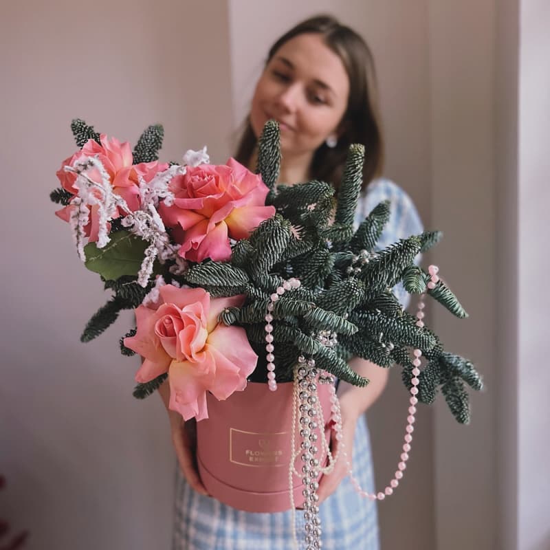 Новогодняя композиция в коробке "PEACHY WINTER"