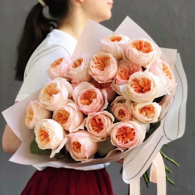 Букет из 19 пионовидных роз "JULIET DREAM"