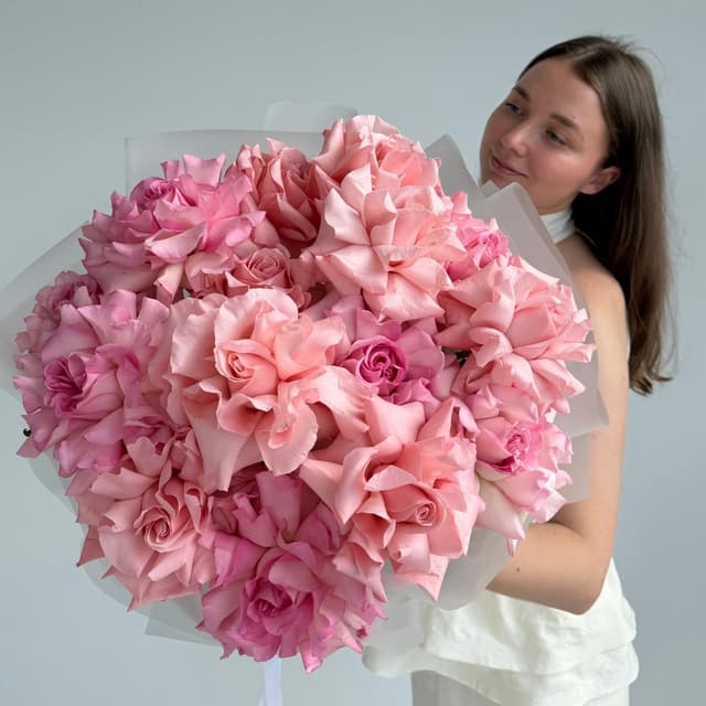 Букет из 15 французских роз "BE SWEET & MANDALA"
