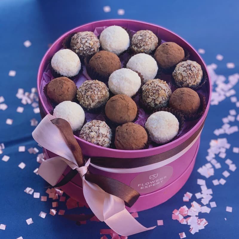 Открыть фото крупно Коробочка с 18 трюфелями "TRUFFLES" — Фото 4