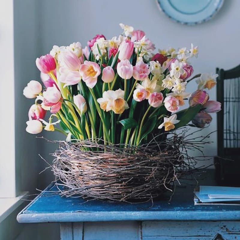 Открыть фото крупно Пасхальная композиция с тюльпанами "EASTER NEST"