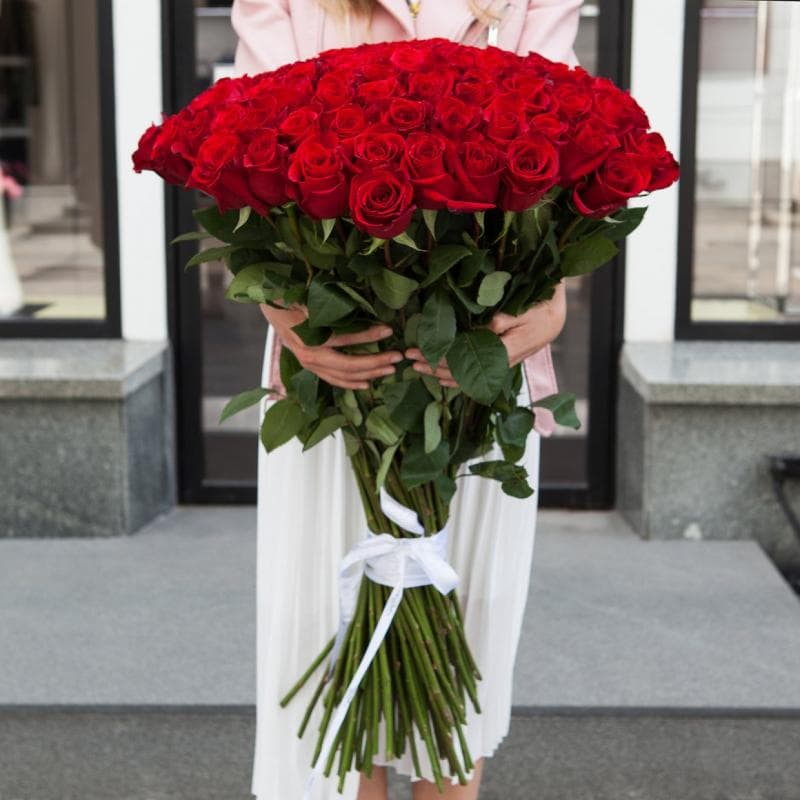 Открыть фото крупно Букет из 51 красной розы 70 см "ROSES 20" — Фото 2