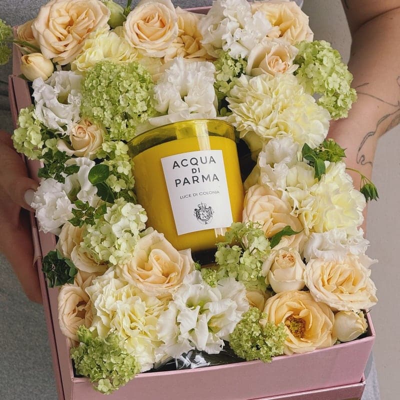 Открыть фото крупно Коробочка с цветами и свечой ACQUA DI PARMA "ITALIAN BLOOM" — Фото 4