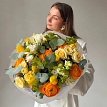 Букет с ранункулюсами, тюльпанами и буплерумом "CITRUS GARDEN"