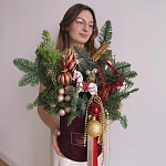 Новогодняя композиция в бархатной коробке "LOSHADKA"