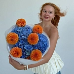 Букет из 3 гортензий с георгинами "BLUE MANGO"