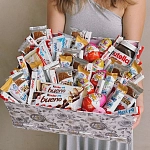 Коробочка с киндерами "BIG KINDER JOY"
