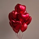 Набор из 5 простых и 7 фольгированных шаров в виде сердца "RED!"