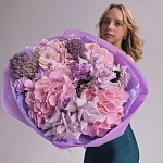 Букет с гортензиями и аллиумом "MULBERRY"