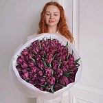 Букет из 51 пионовидного тюльпана "ELLISON BRADLEY"