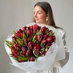 Букет из 51 пионовидного красного тюльпана "RED PRINCESS"