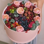 Коробочка с цветами, ягодами и фруктами "SWEET HARMONY"