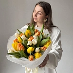 Букет из 25 ярких тюльпанов микс "SUNNY MIX"