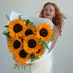 Букет из 7 подсолнухов "SUNRICH"