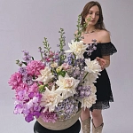 Огромная композиция в кашпо с орхидеей, гортензиями и дельфиниумом "FLEUR DE LUNE"