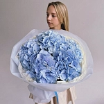 Букет из 5 гортензий "VERENA BLUE"